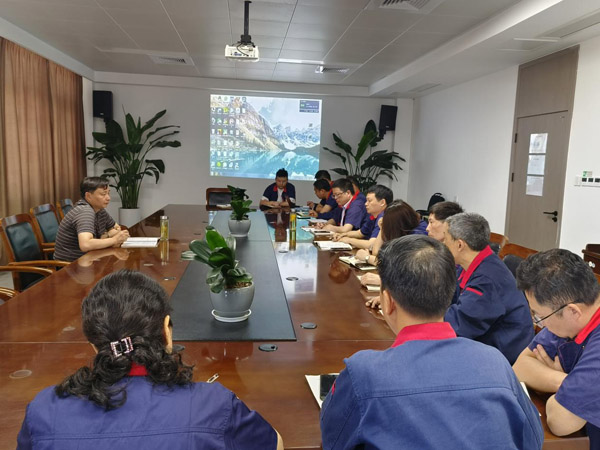 公司副總經(jīng)理、安全總監(jiān)到鋼構(gòu)公司調(diào)研