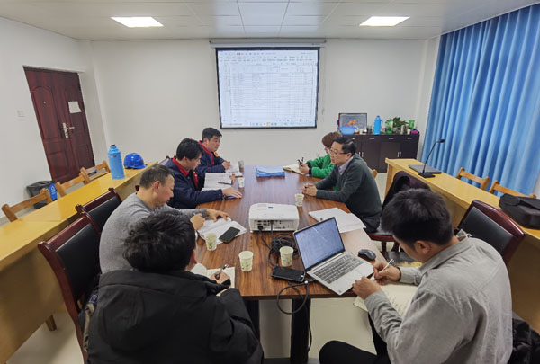 公司黨委書記調(diào)研中試線項(xiàng)目 公司黨委書記調(diào)研中試線項(xiàng)目