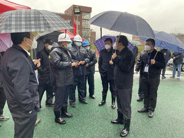 副市長汪發(fā)進一行視察公司田家炳中學疫情隔離點項目建設(shè) 副市長汪發(fā)進一行視察公司田家炳中學疫情隔離點項目建設(shè)